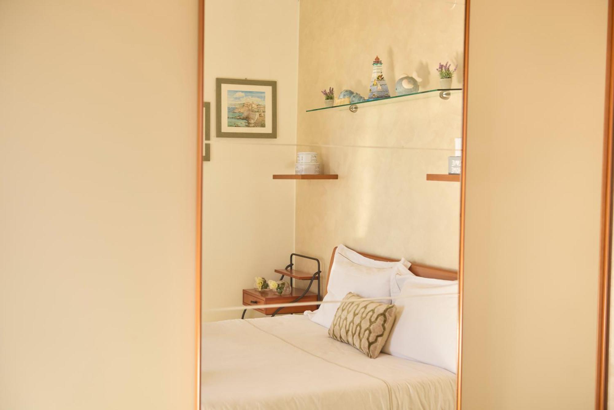Apartmán Terrazza Sul Mare A Pietra Ligure Exteriér fotografie